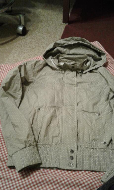 Vetrovka, reserved,158