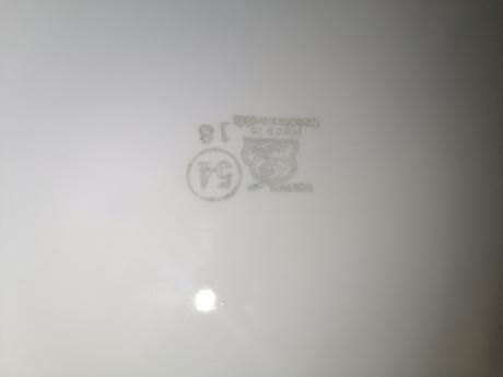 3 staré značené taniere so strieborným lemom thun,