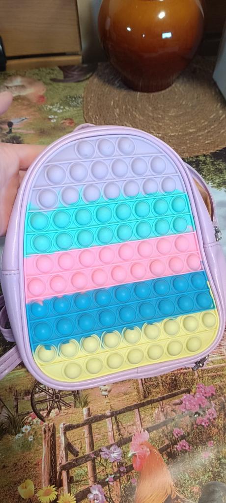 Ruksak popit a popit hra, 