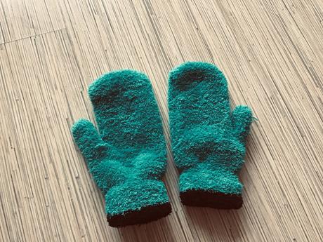 Makkucke rukavice/det1, 158