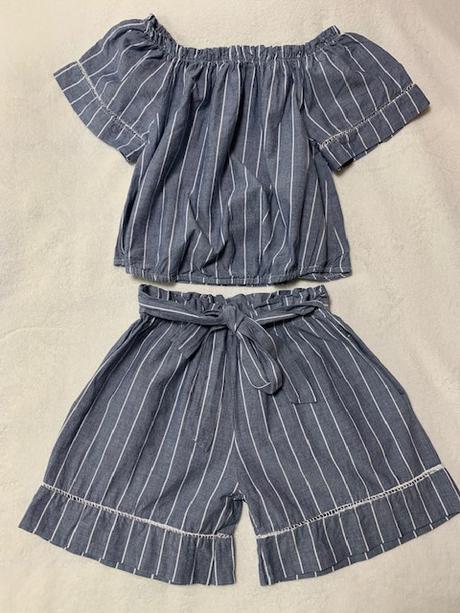 Komplet kraťasy a top s odhalenými plecami, m