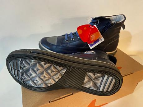 Nove kozene clenkove topanky c. 35, 35