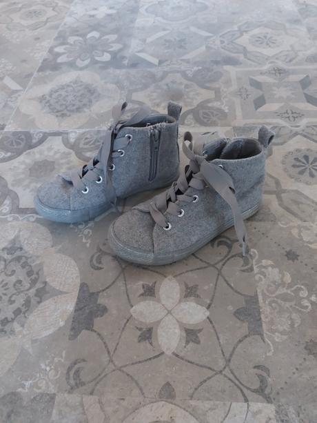 Tenisky, reserved,31