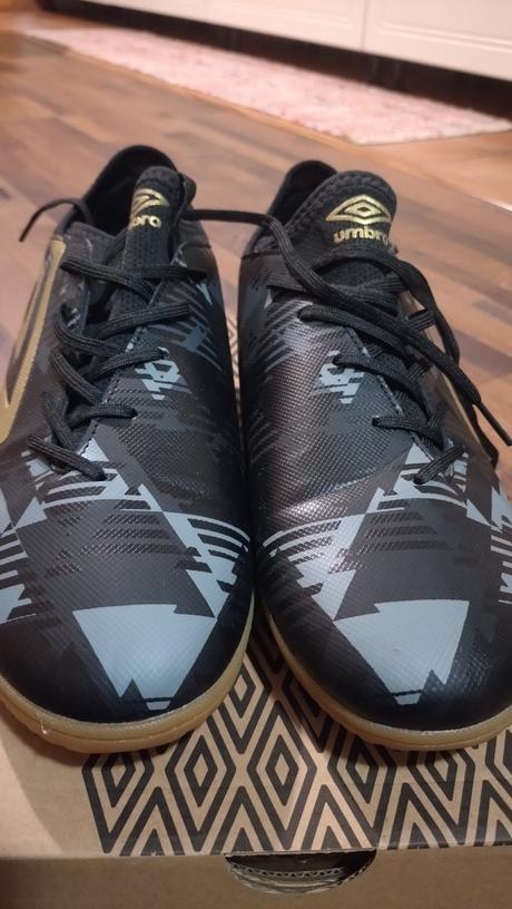 Pánska halová obuv - halovky umbro formation iii, 45