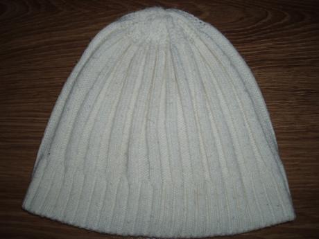 Čiapka pre dievčence, 98