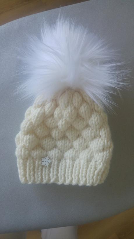 Strikovana ciapka 42-44 cm, 74