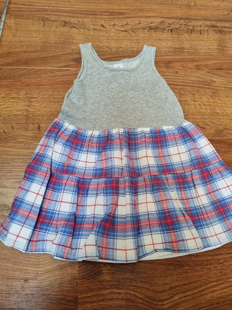 B1592v šaty, karo, gap,92