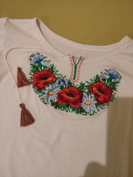 Vyšívané tričko 146/152, 146