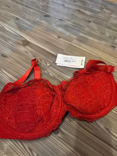 Červená čipkovaná podprsenka, 70e / 70f / 75f / 80e