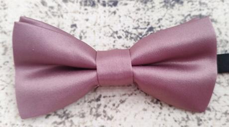 Chlapčenský motýlik,