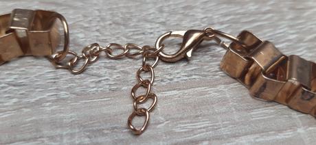 Zaujímavý náhrdelník,