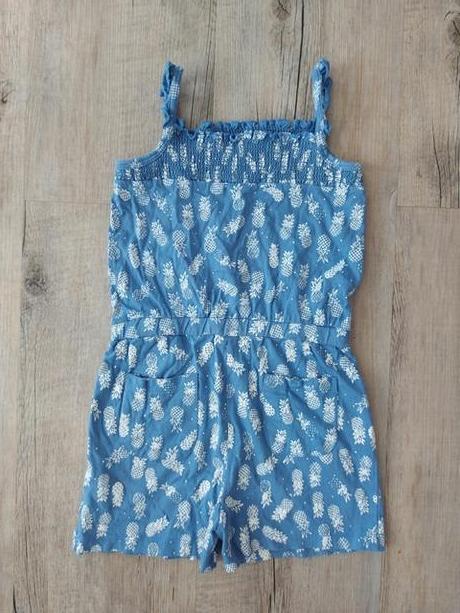 Letný overal s ananasmi, 104