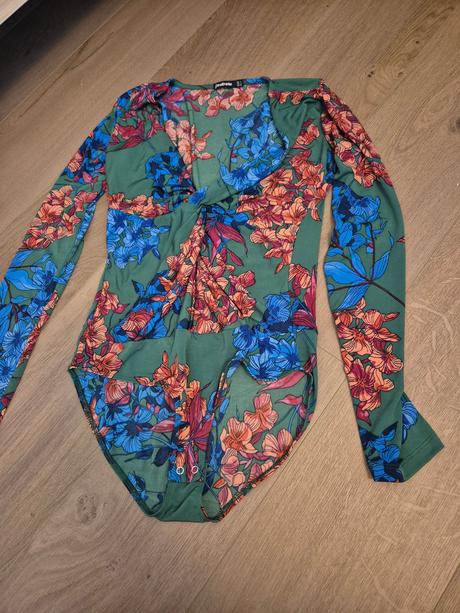 Farebné body dlhý rukáv, stradivarius,l