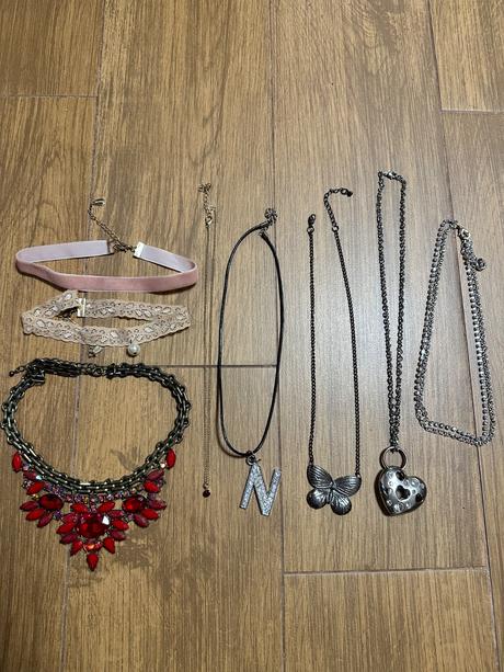 Náhrdelník set 8 ks, 