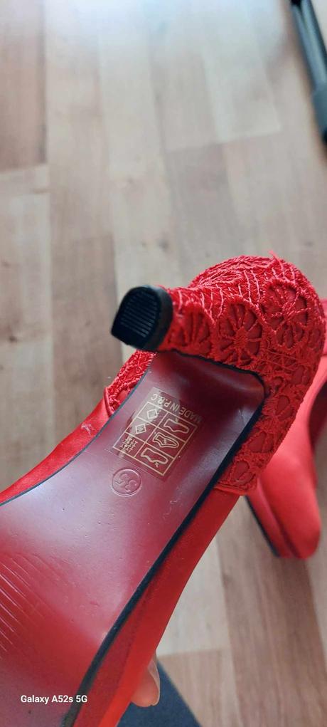 Predam cervene lodicky, 35