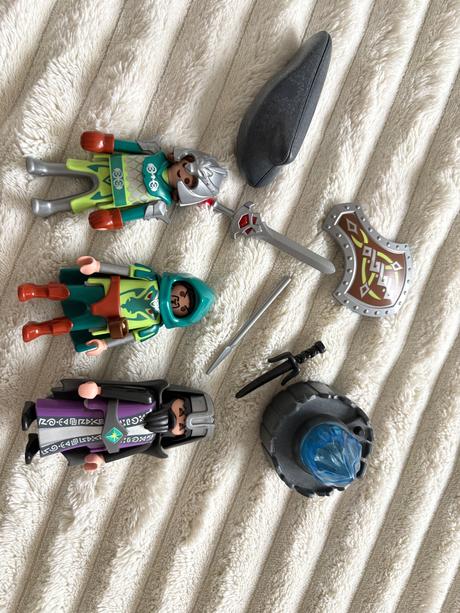 Playmobil veža s drakmi, 