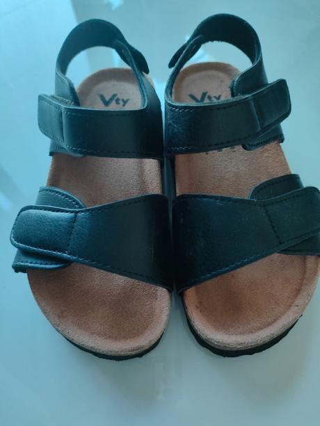 Sandálky, 28