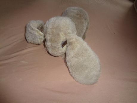 Predám plyšového zajka, 