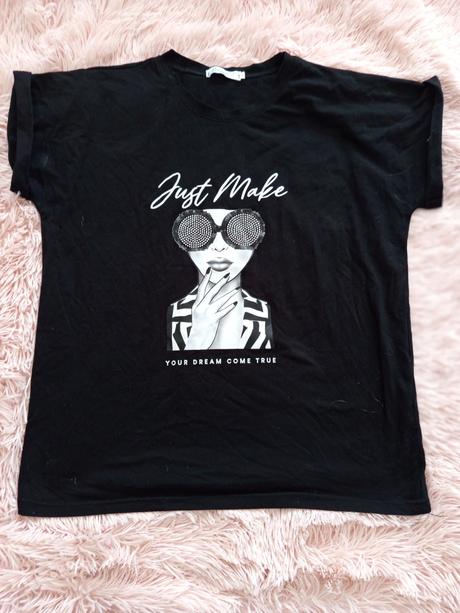 Čierne tričko s tvarou, l