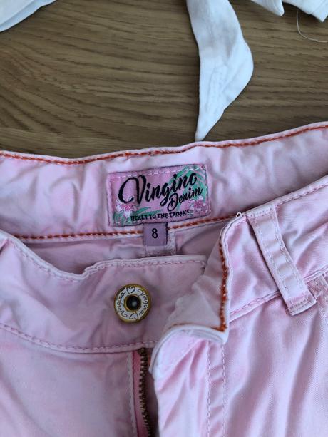 Dievcenské kapsáče, 128