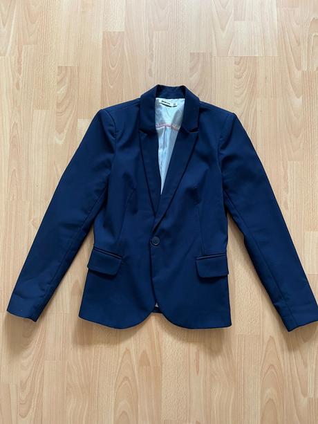 Tmavomodré sako stradivarius, stradivarius,s