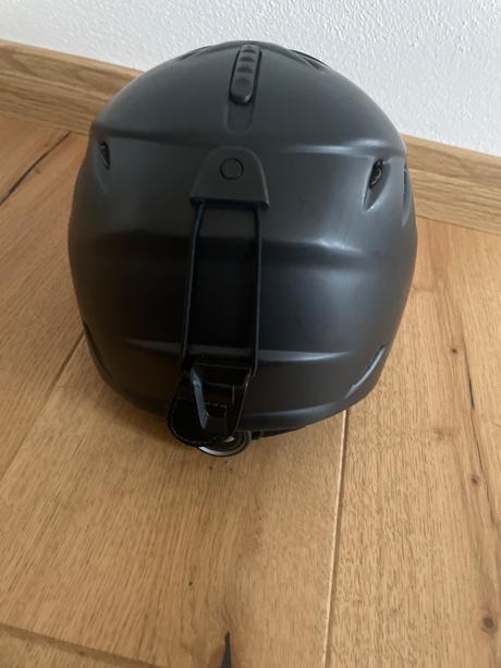 Lyžiarská prilba, s