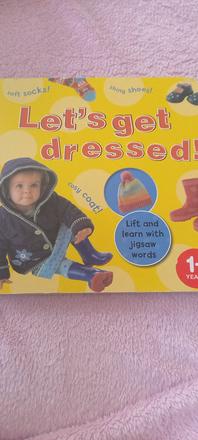 Kniha lets get dressed, 