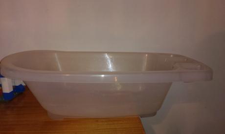 Väčšia tvarovaná vanička cam, 