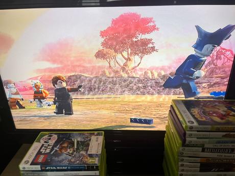 Xbox 360 + 4 originálne ovládače + kinect + 33hier, 