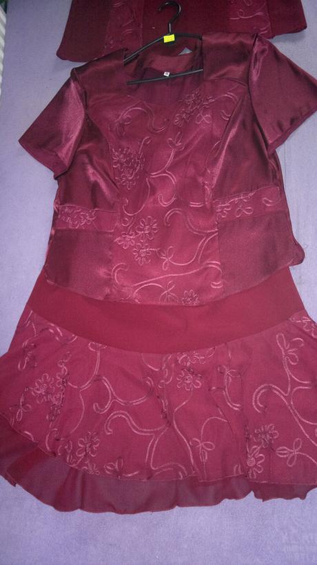 Elegantny komplet sako, sukna, bluzka, 188