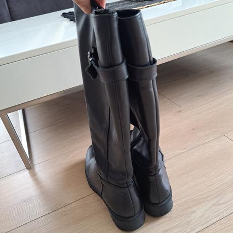 Koženne čižmy, 38