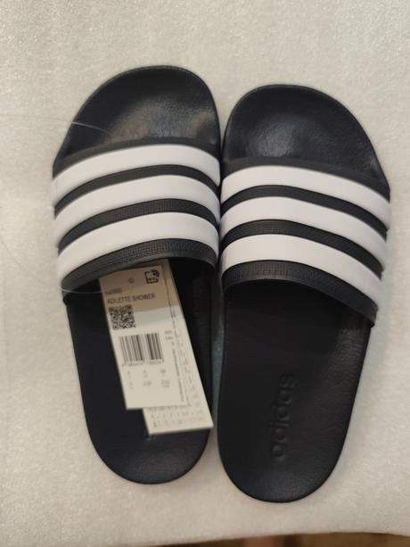 Šľapky, adidas,37