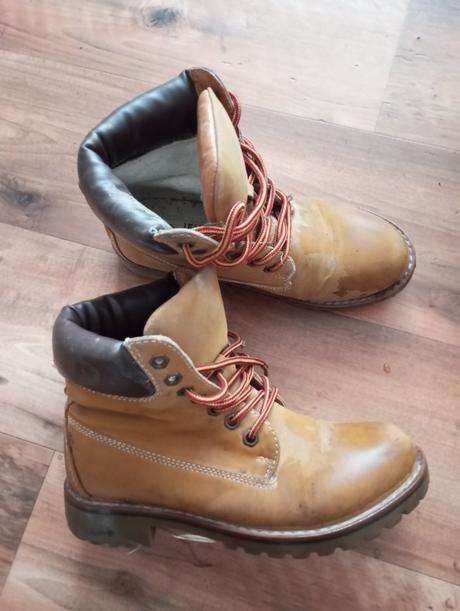 Horčice topanky, 36