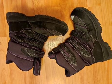 Snehule, reserved,35