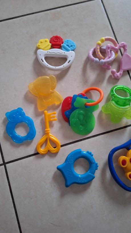 Hryzatka,hrkalky 11kusov, 