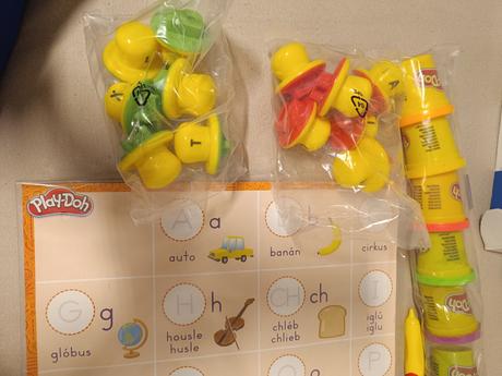 Play doh písmená a jazyk, 