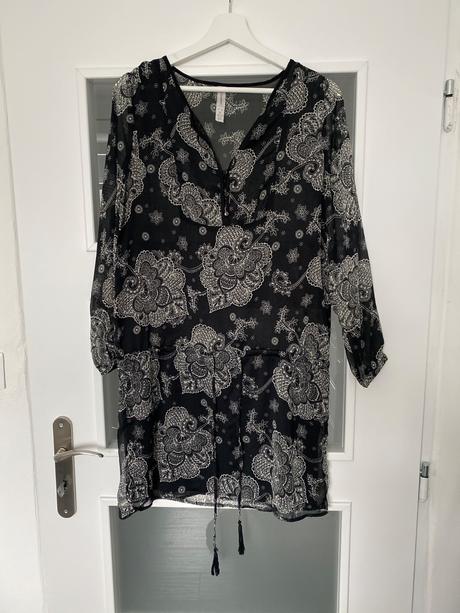 Šaty springfield, s