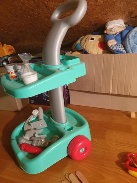 Vozík pre malého lekára,