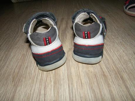 Kožené sandálky - top stav, lasocki,24