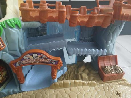 Matchbox autodráha - pirátsky ostrov (mattel),