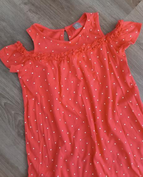 Koralové šaty, 134