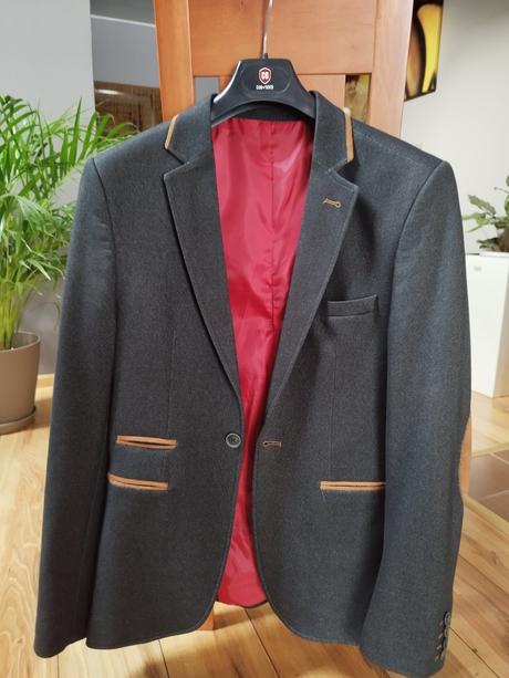 Predám športové sako sivočiernej farby, 48