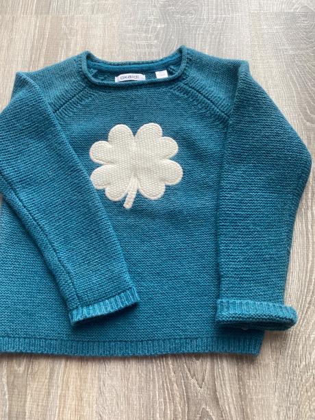 Hrubší svetrík, 110