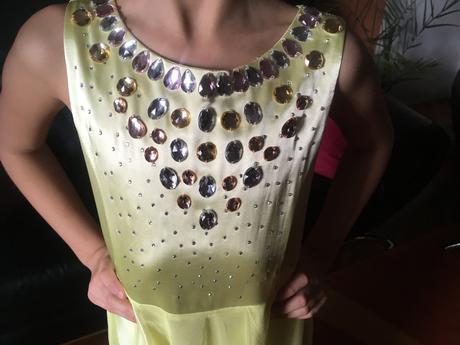 Kamienkom ozdobene slavnostne šaty, 134