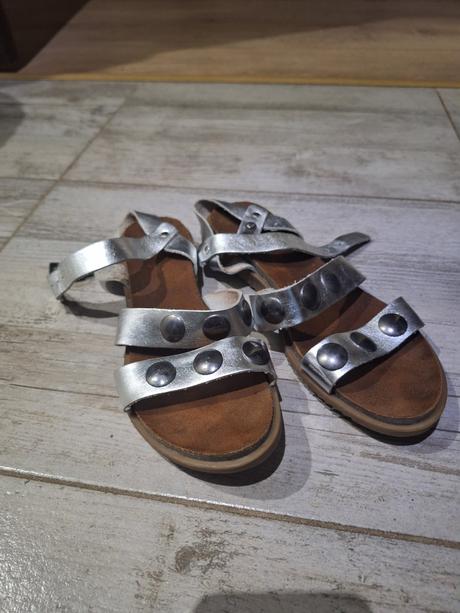 Strieborné sandále, 39