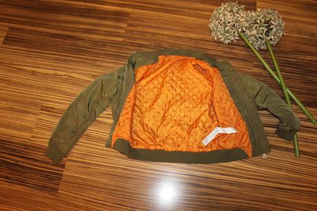 Dámsky bomber stradivarius v. s, stradivarius,s