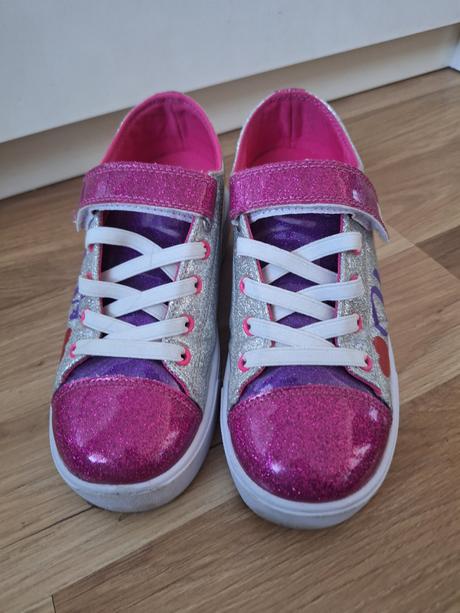 Tenisky na kolieskach, heelys,34