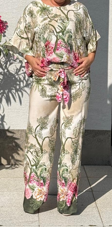 Dvojdielny set s kvetinkami, 