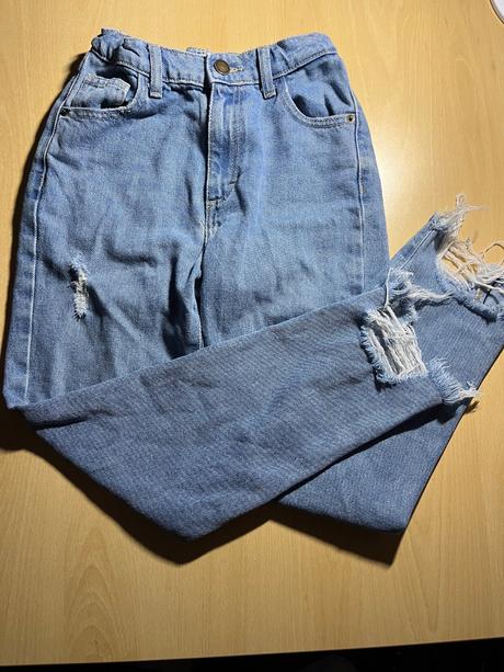 Dievčenské rifle, reserved,146