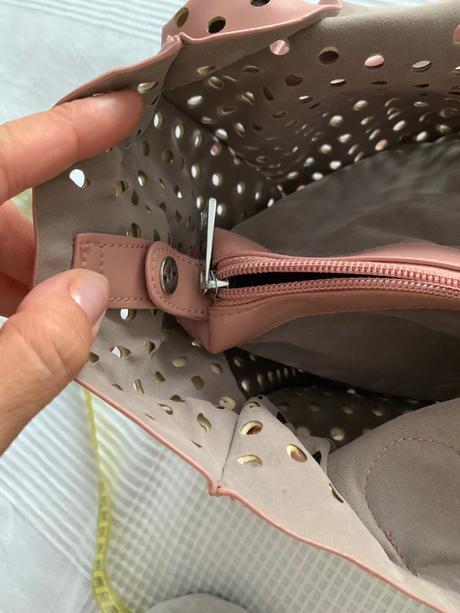 Letná púdrova kabelka, 